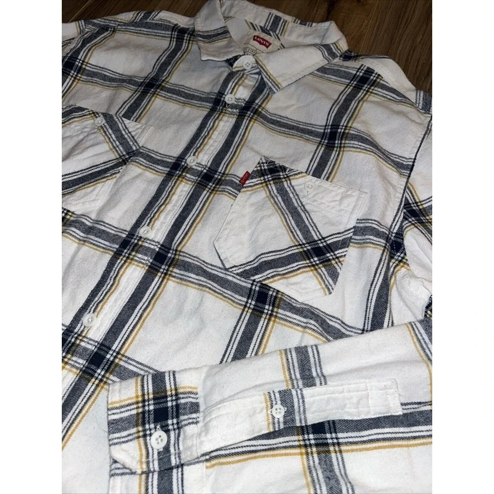 Levi's Men's Long‎ Sleeve Button Up 100% Cotton Flannel Shirt, Stripes